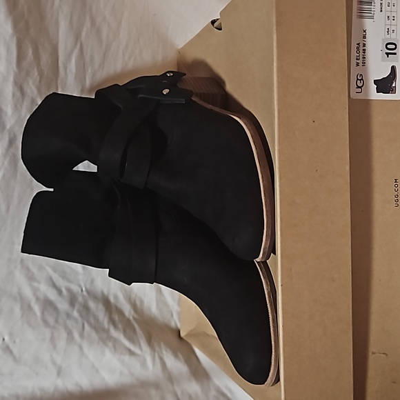 UGG Shoes - Ugg Boots/Booties "Elora"